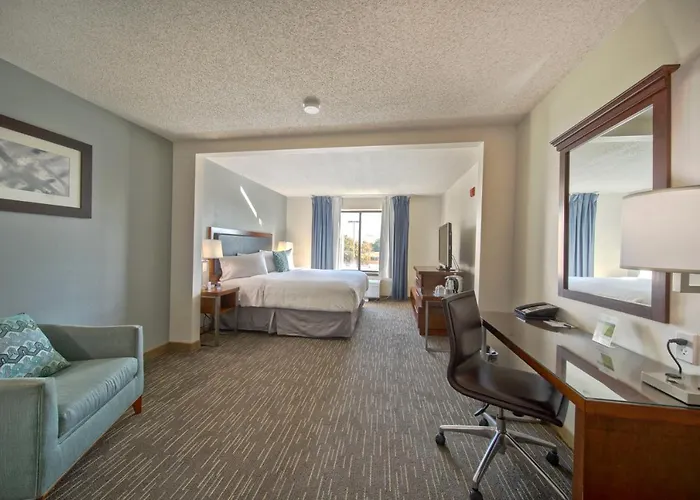 Wingate By Wyndham And Williamson Conference Center Hotel