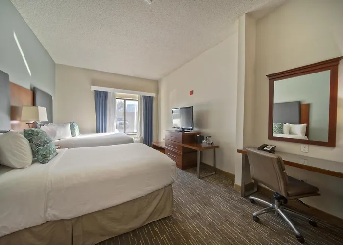 Wingate By Wyndham And Williamson Conference Center
