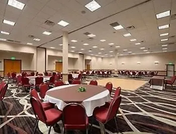 Wingate By Wyndham And Williamson Conference Center Hotel