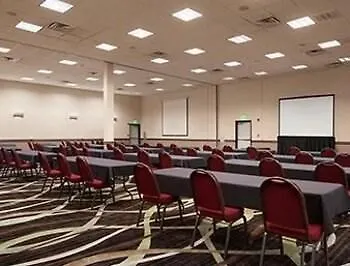 Wingate By Wyndham And Williamson Conference Center Hotel 3*