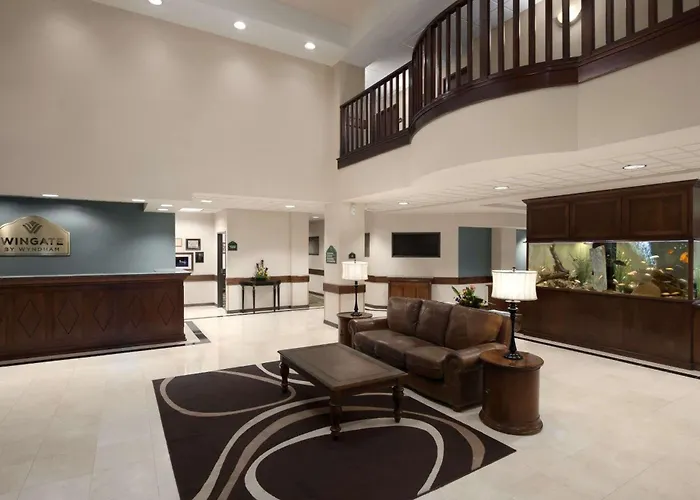 Wingate By Wyndham And Williamson Conference Center Hotel 3*