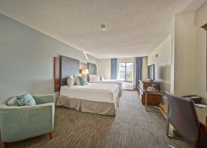 Wingate By Wyndham And Williamson Conference Center Hotel