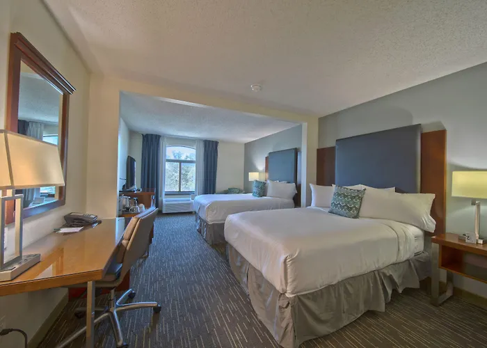 Wingate By Wyndham And Williamson Conference Center 3*