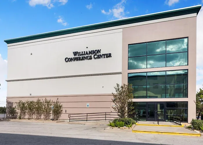 Hotel Wingate By Wyndham And Williamson Conference Center Round Rock