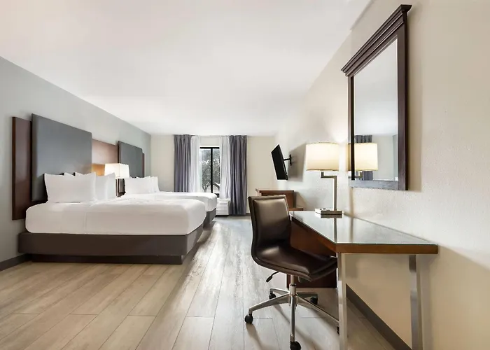 Hotel Wingate By Wyndham And Williamson Conference Center Round Rock