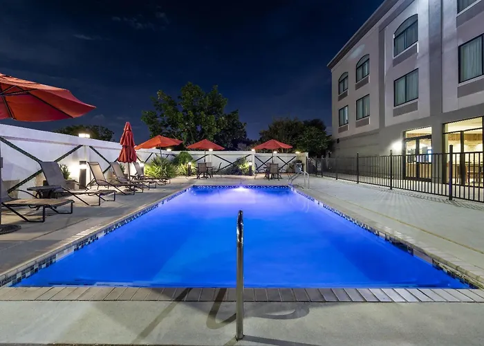 Wingate By Wyndham And Williamson Conference Center