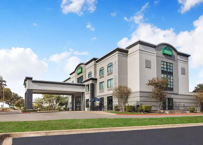 Wingate By Wyndham And Williamson Conference Center Hotel 3*