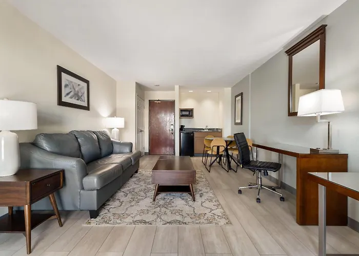 Hotel Wingate By Wyndham And Williamson Conference Center 3*