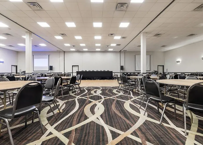 Wingate By Wyndham And Williamson Conference Center 3*